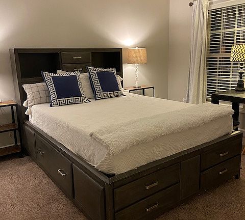 Built in bookshelves. 8 drawers that maximize storage and space.