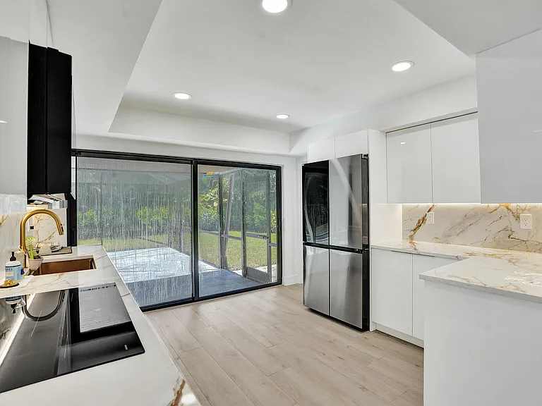 840 SW 3rd St — Photo 14