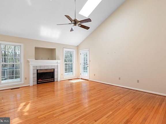 4th image of 9921 Avalon Way