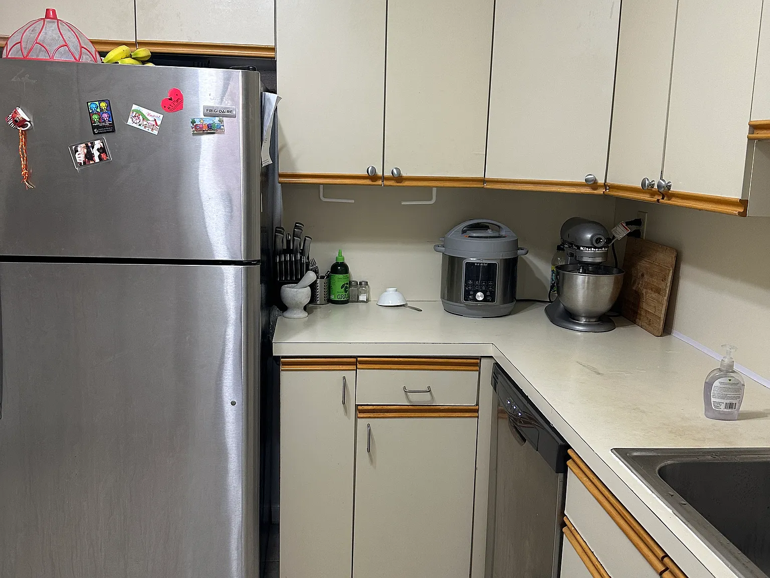 1 bed, 950 sqft, $2,400 — Photo 2