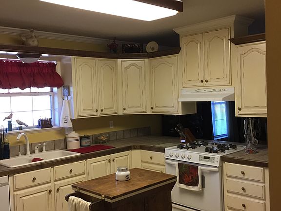 3rd image of 5 Emma Ln