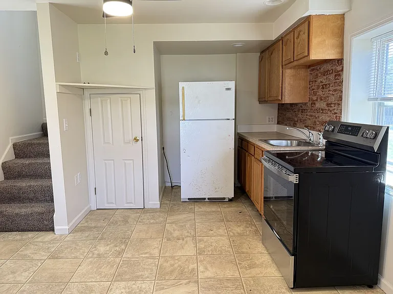 202 N. Main St. — Photo 3