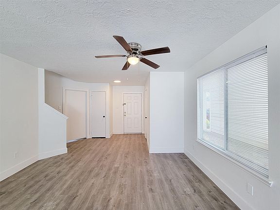 3rd image of 10030 Farrell Dr