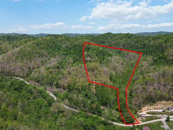 9999 Buzzard Rd, Manchester, KY 40962