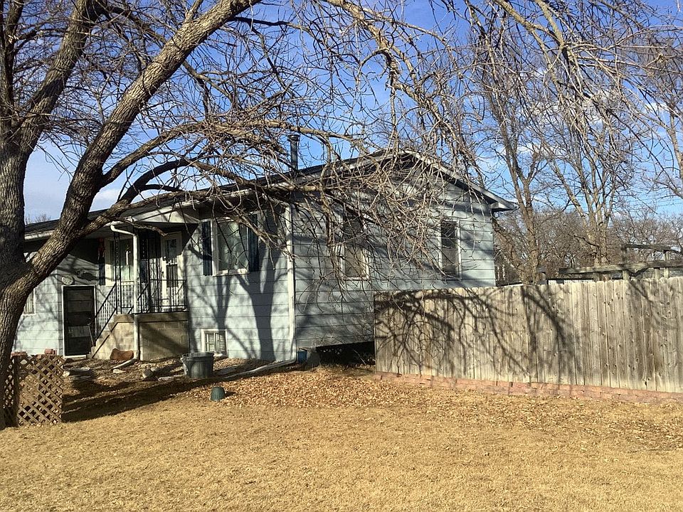 2nd image of 308 Western Ave