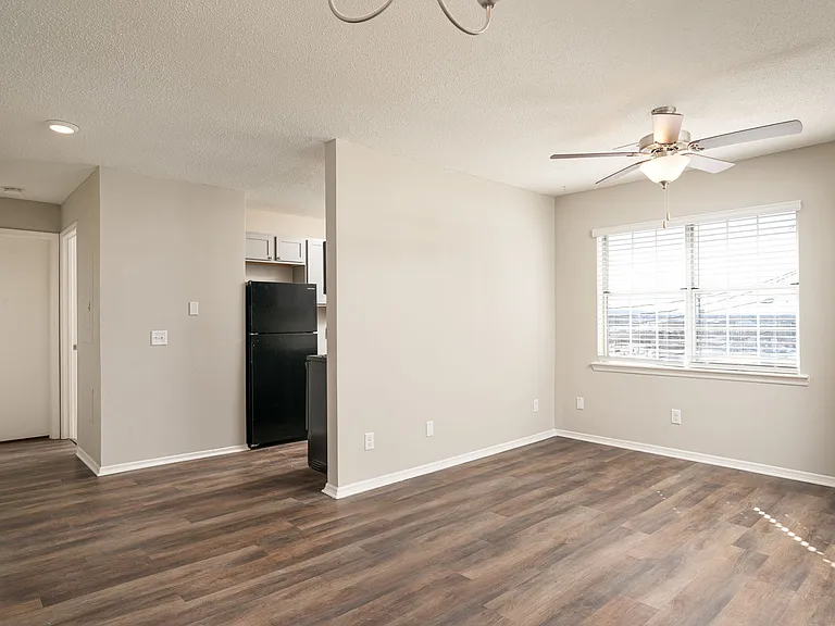 Vandergriff Village by Callio Properties — Photo 28