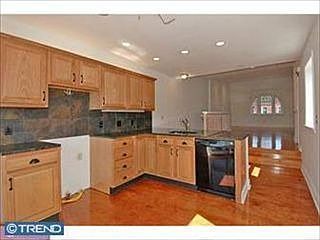 1st image of 2904 W Girard Ave