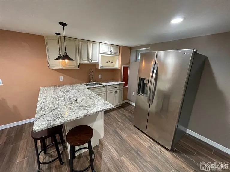 210 Runyon Ave — Photo 19