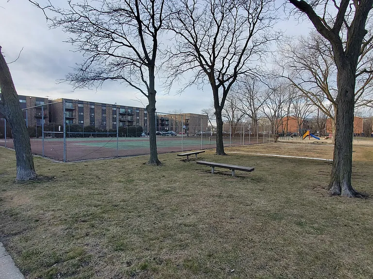 8974 N Western Ave — Photo 15