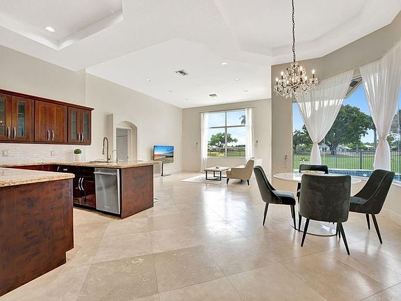 5th image of 2491 Eagle Run Dr