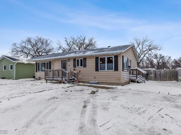 220 7th Ave W, West Fargo, ND 58078