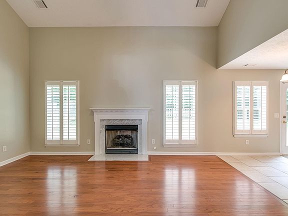 4th image of 3233 Dark Woods Dr