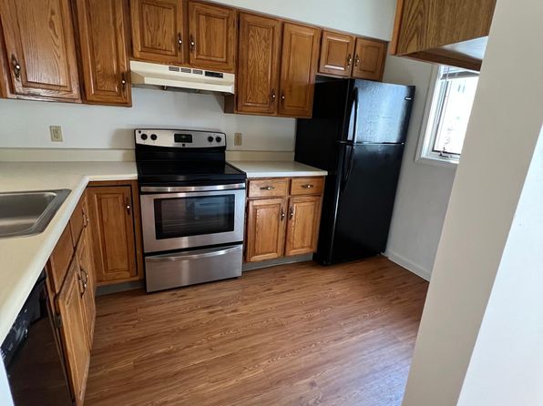 70 Longmeadow Village Rd #3