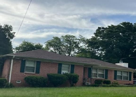 4th image of 825 Hillview Dr