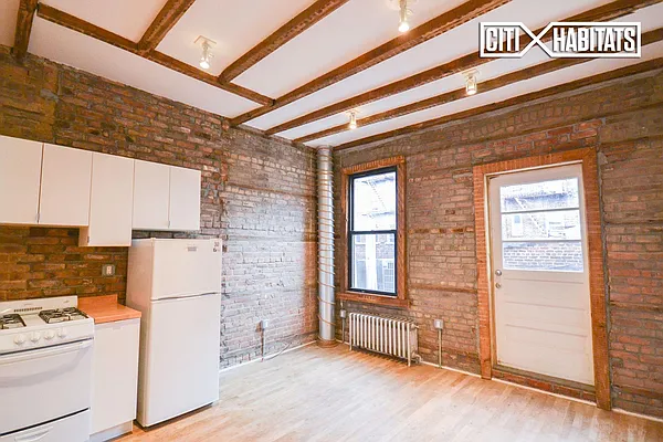 Rented by Citi Habitats | media 36