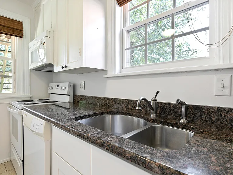4007 Cutshaw Ave #A — Photo 9