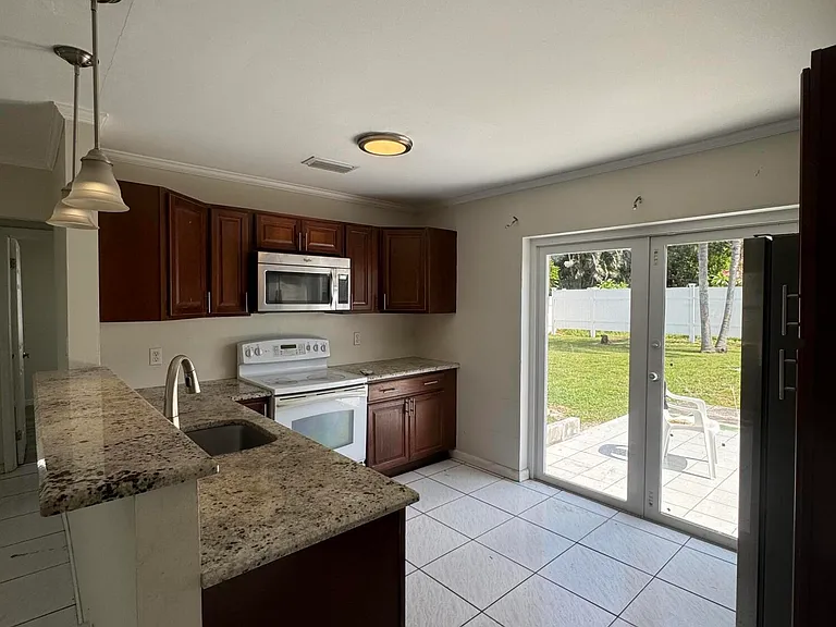 2905 Buckley Ave #1 — Photo 4