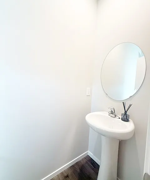 1561 SW Fielder Pl — Photo 12