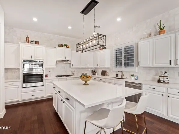 7131 S CHAMPAGNE Way, Gilbert, AZ 85298