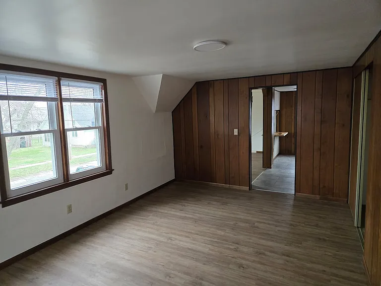 810 S Algoma St #B — Photo 6