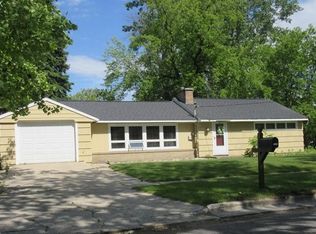 3112 Kentwood Dr, Midland, MI 48642