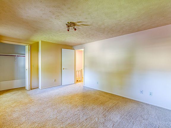 5th image of 1832 Burrwood Cir