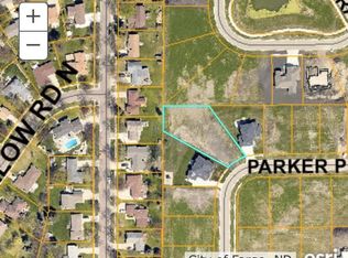 3618 Parker Pl N, Fargo, ND 58102