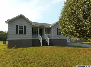 665 Greenview Dr, Albertville, AL 35950