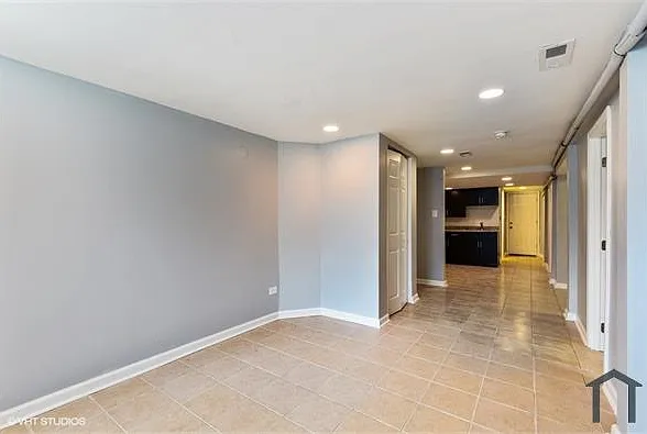 2 bed, $1,000 — Photo 2