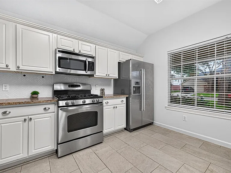 3118 Aylesworth Ct — Photo 9