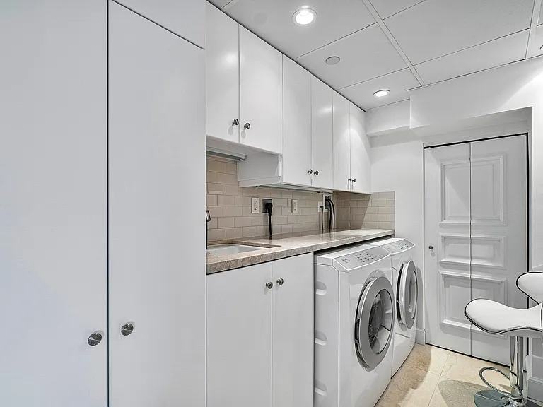 150 Bradley Pl #203 — Photo 16