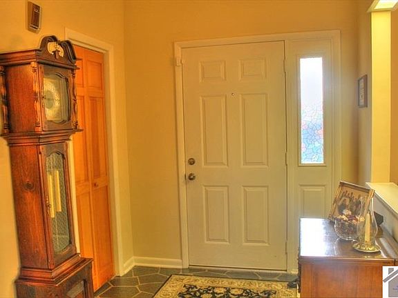 2nd image of 1208 Mimosa Ln
