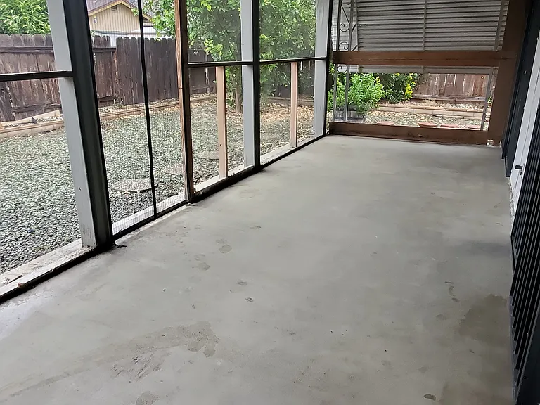 screened in patio