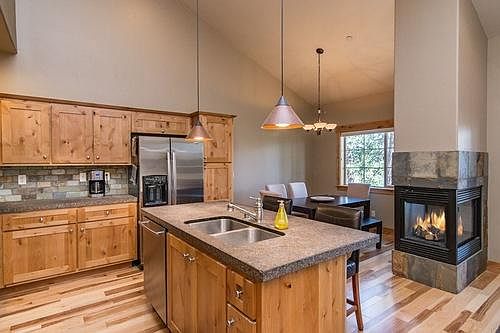 4th image of 10277 Palisades Dr Unit 3