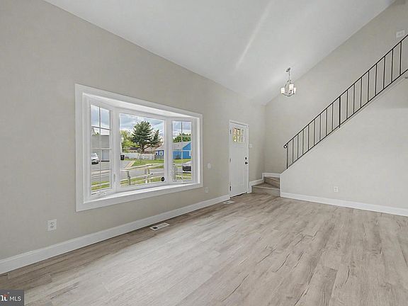 5th image of 30 Arbor Meadow Dr