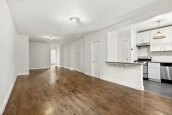 Rented by Cooper & Cooper Real Estate | media 7