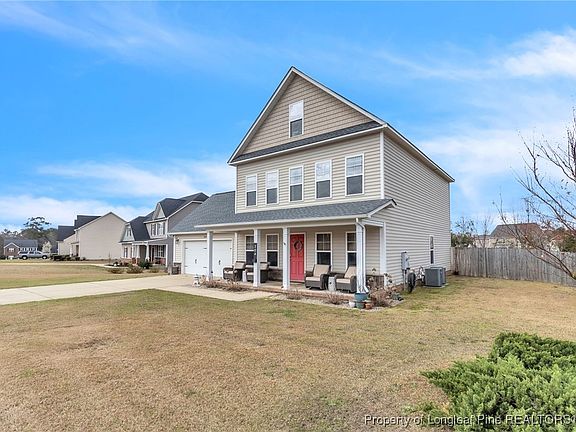 3rd image of 204 Red Oak Ct