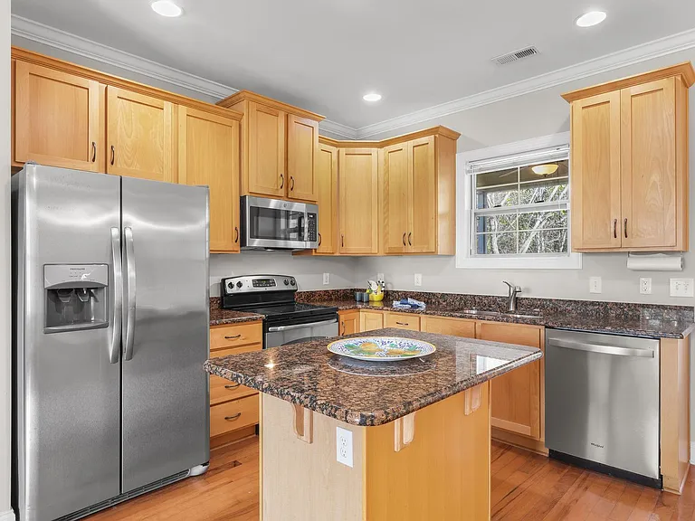 2202 E Oak Bridge Way — Photo 11