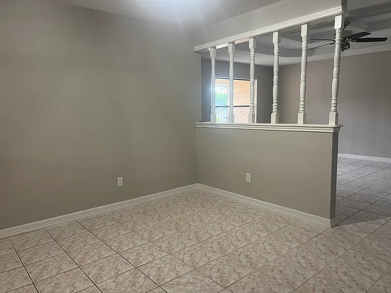 1615 Iowa St — Photo 10