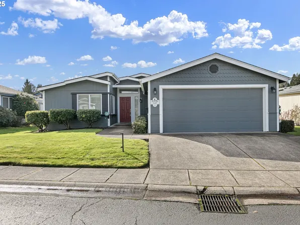 121 Village Dr, Cottage Grove, OR 97424