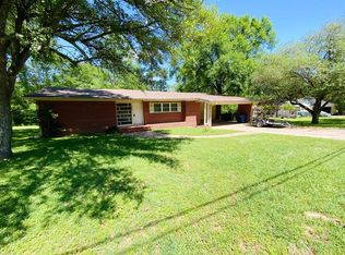 509 Fleming Dr, Mount Pleasant, TX 75455