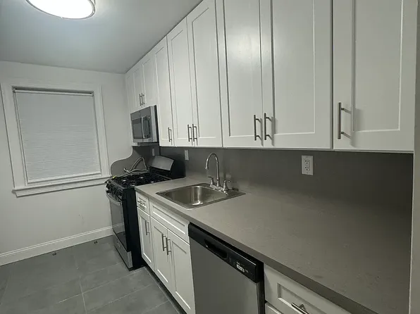 65-18 223rd Pl #B, Oakland Gardens, NY 11364