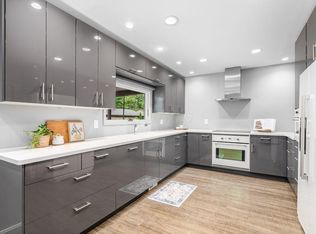 122 W North Broadway St, Columbus, OH 43214