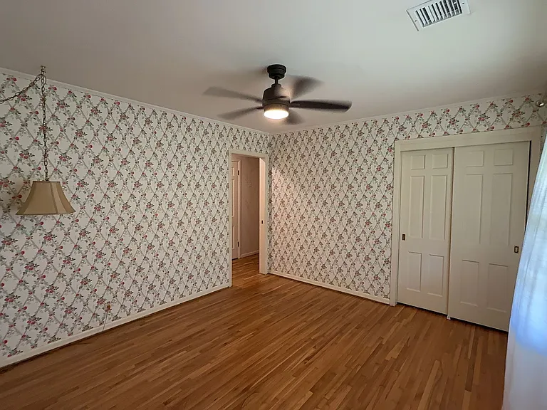 5443 S Marion Ave E — Photo 14