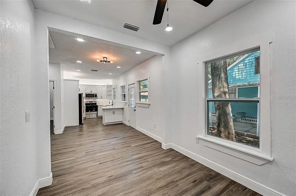 2 bed, 1.0 bath, 610 sqft, $1,700 — Photo 3