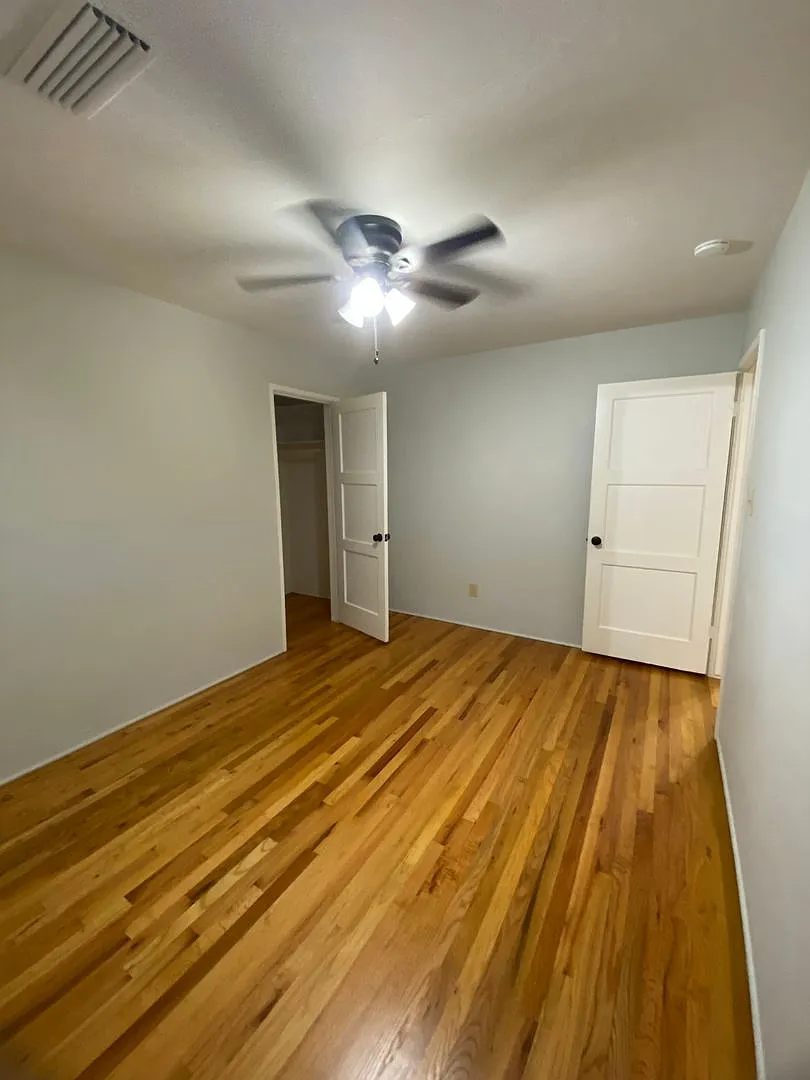 Cozy 3 Bedroom Home — Photo 4