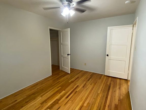 4th image of 2637 Pine St
