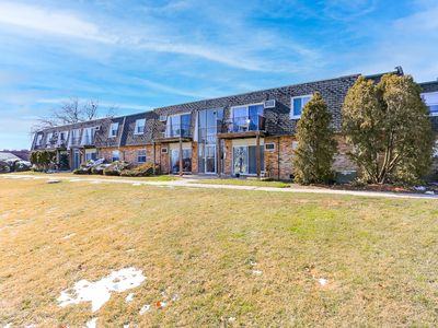 8436 W 103rd Ter APT 311, Palos Hills, IL, 60465