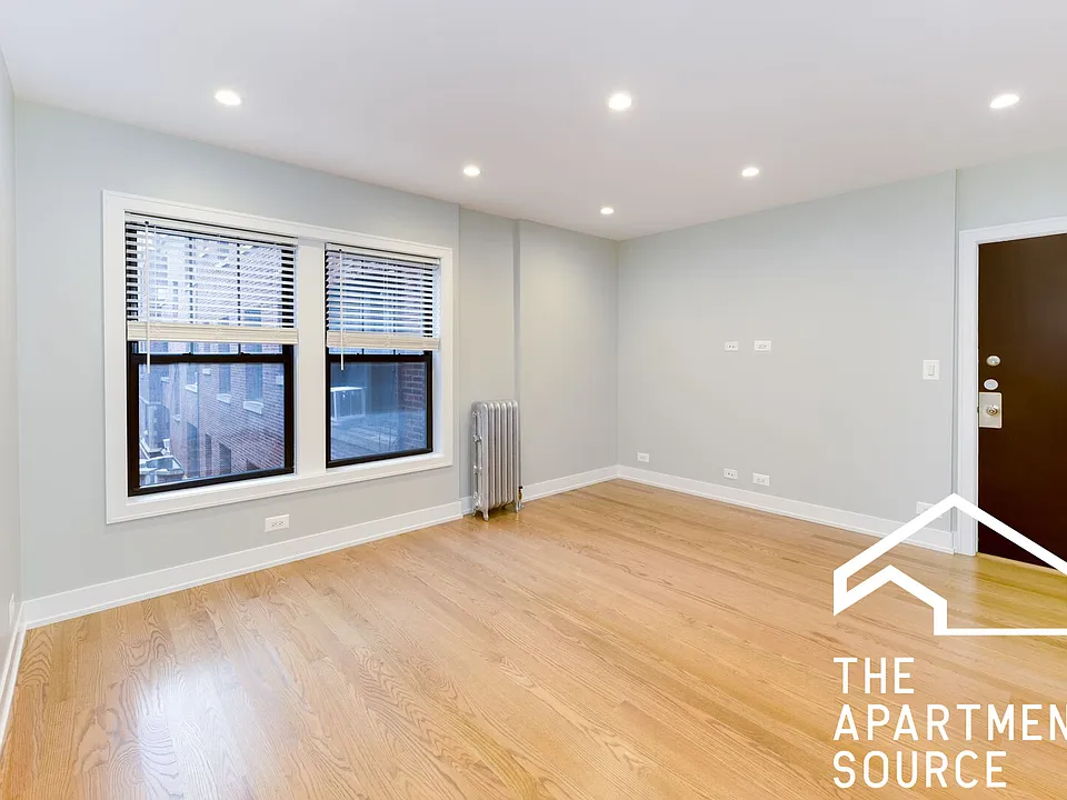 510 W Cornelia Ave #110