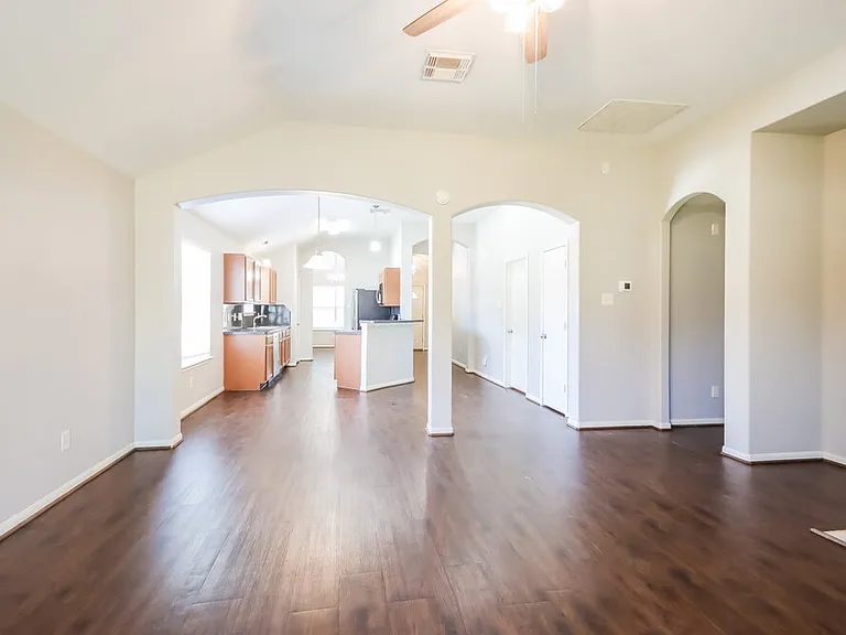 12002 Green Butte Ct — Photo 4